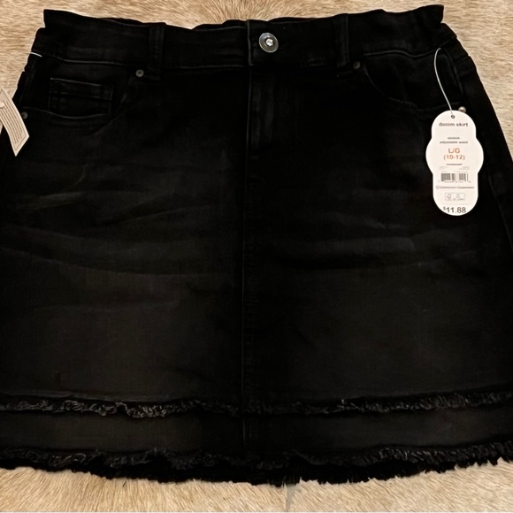 Girls Black Jean Skirt - Picture 3 of 7